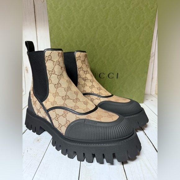 Gucci Monogram Canvas Novo Chelsea Boots Beige/Ebony-Black Sz 10G / 11US - Picture 1 of 11